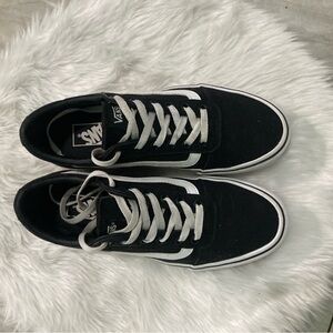 Vans Classic Black and White Low-Tops